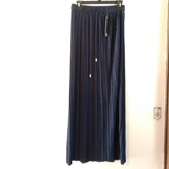 New Mix Dresses & Skirts - NWT New Mix Pleated Navy Blue Maxi Skirt